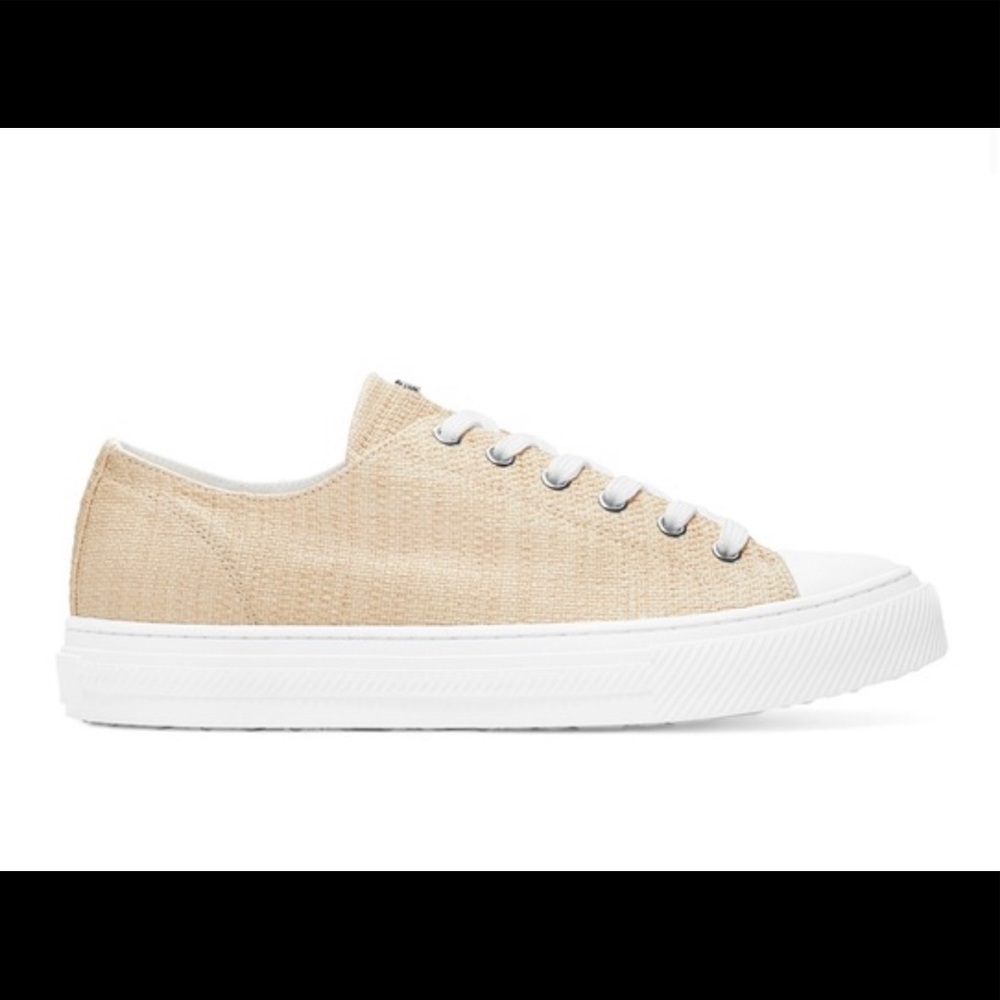 Brand new Stuart Weitzman OLLIE low top sneakers. Size EU39, US8,5
